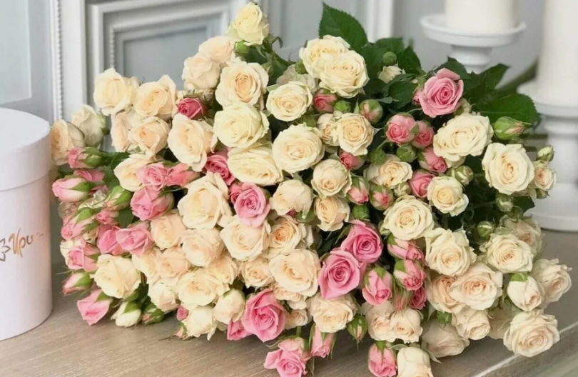 Кустовые розы: Значение и символика оттенков, выбор для разных поводов, составление букета Кустовые розы: Значение и символика оттенков, выбор для разных поводов, составление букета