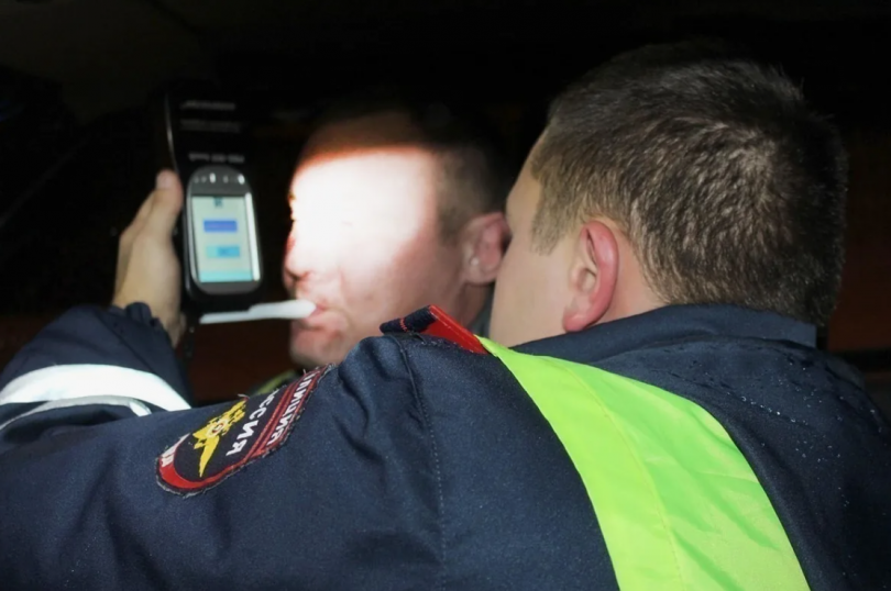 ������ ��������� ����� ����������� � �������� ��������������: ������������ � �������